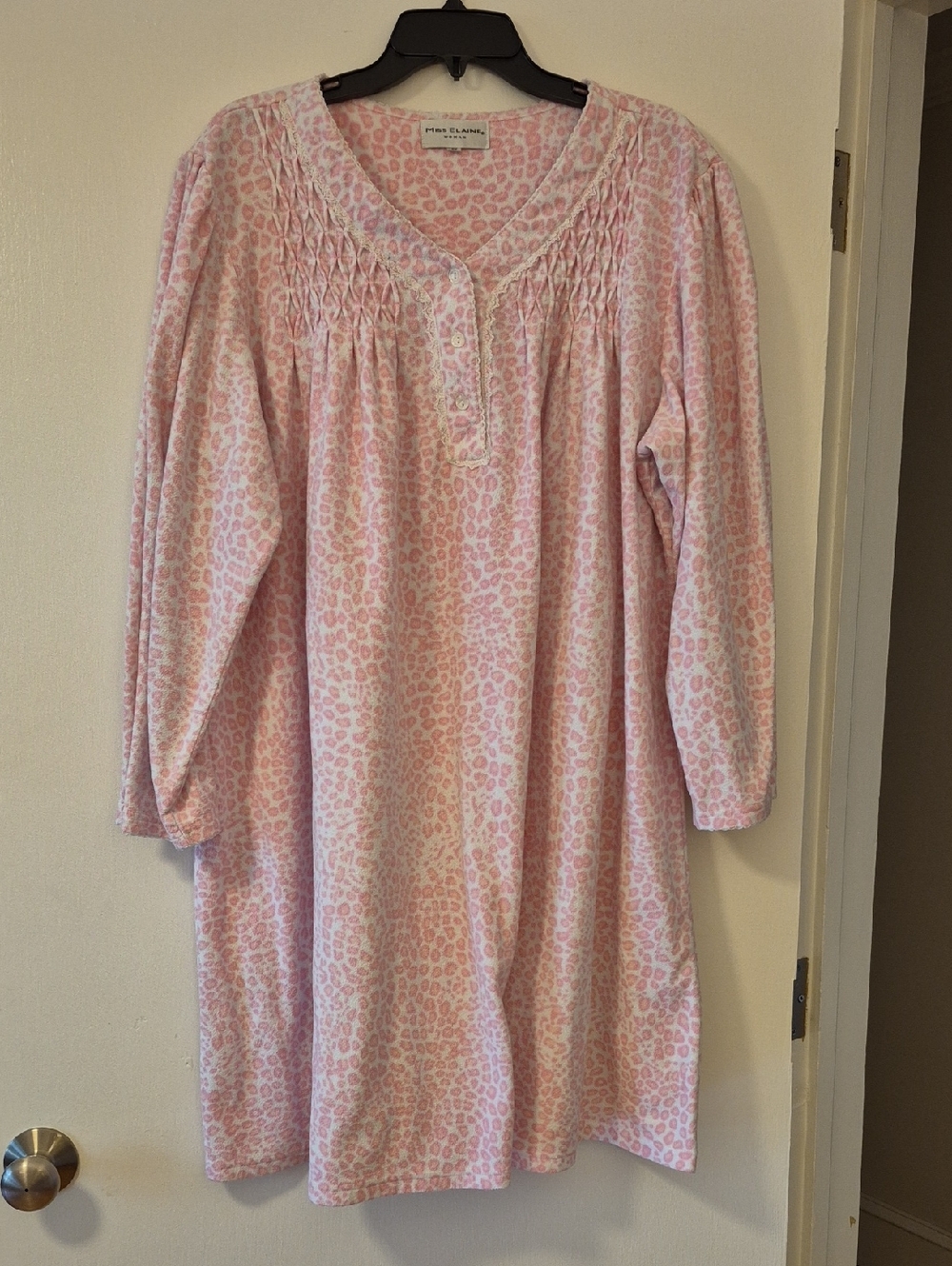 Miss Elaine Pink Leopard Flannel Nightgown – Size 3X